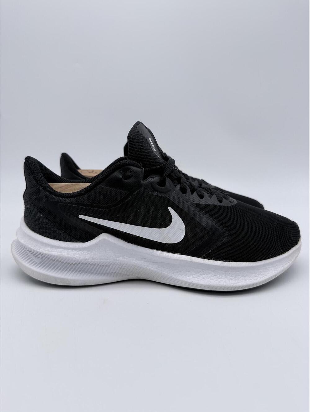 Nike Downshifter 10 - 4E Wide Mens 7 -Running Shoes